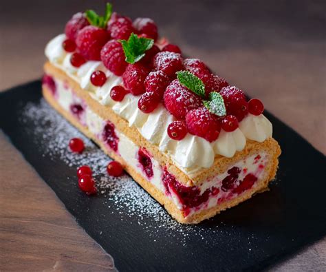 Assortiment de desserts à la framboise