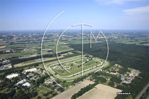 Vue panoramique du site du Domaine de Sers lors des épreuves de cross