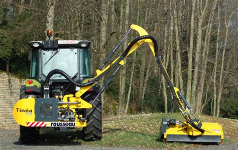 Schéma technique d'une débroussailleuse à fléaux montée sur tracteur