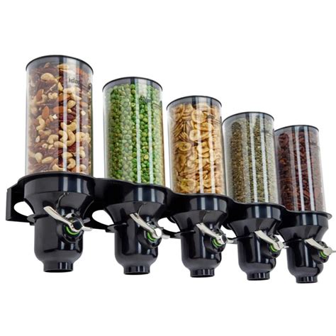 Nettoyeur de fumier et distributeur d'aliments