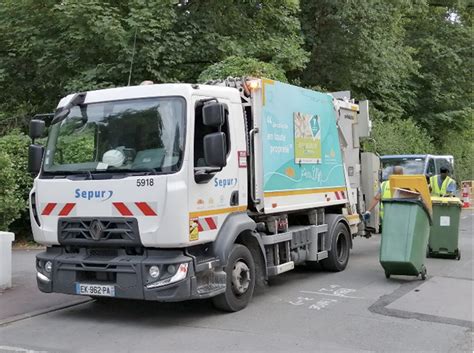 Camion de collecte de déchets organiques