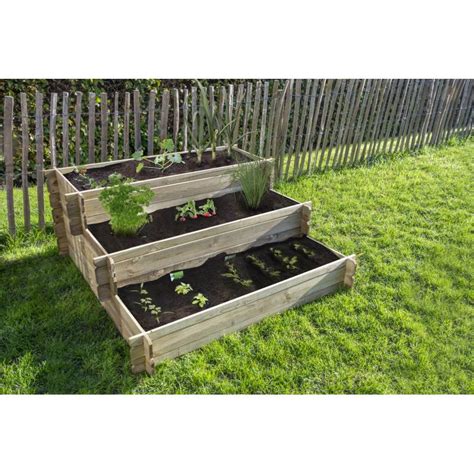 potager escalier avec plantes
