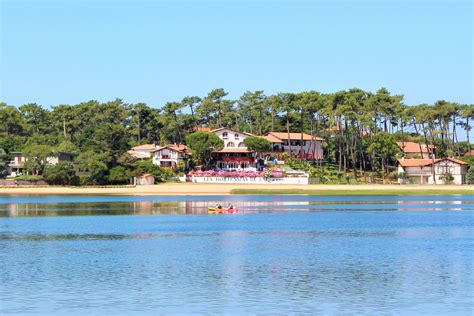 Vue aérienne de l'Hôtel Les Hortensias du Lac et du lac marin d'Hossegor