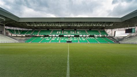 Stade Geoffroy-Guichard pelouse