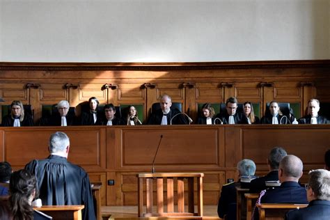 Représentation d'un tribunal colonial