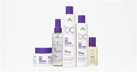 Différents produits de la gamme BC Bonacure Frizz Away