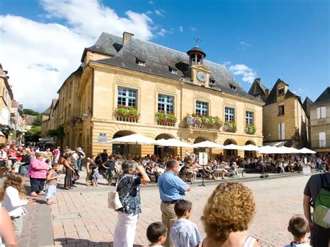 Mairie de Sarlat-la-Canéda façade