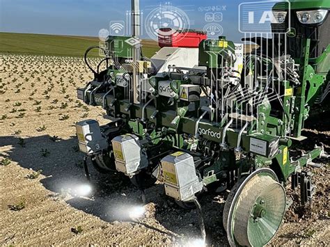 Système de guidage visuel Robocrop sur une bineuse agricole