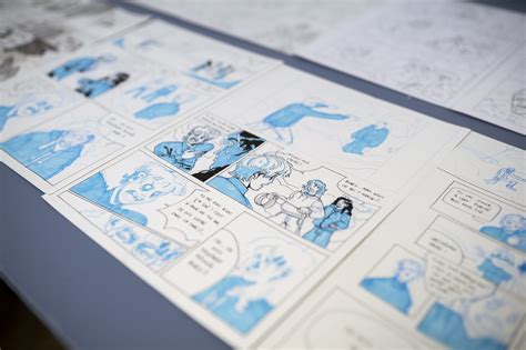 une planche de bande dessinée illustrant un couple de Monsieur et Madame souriant, avec une bulle de dialogue contenant une énigme