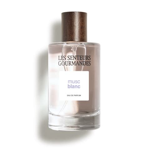 Synthèse du musc blanc en laboratoire