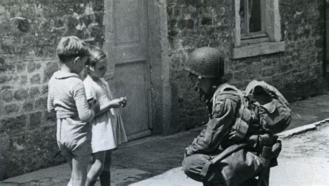 Enfants pendant la Seconde Guerre Mondiale