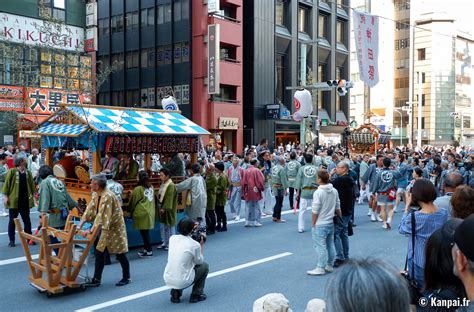 Scène de rue lors d'un Matsuri à Edo