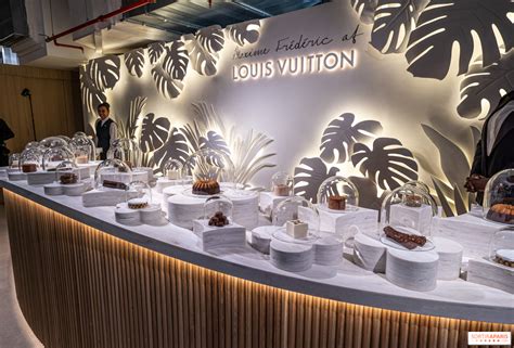 Jazzelle Zanaughtti à une célébration de Louis Vuitton en 2017