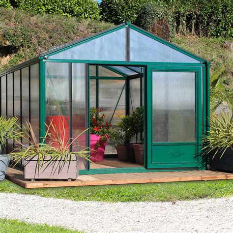 Différences entre serres en verre, polycarbonate et tunnels