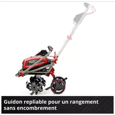 Personne utilisant une motobineuse sans effort apparent