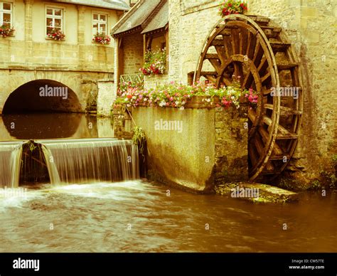 Image d'un moulin à eau médiéval