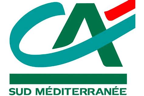 Logo du Crédit Agricole Sud Méditerranée avec un arrière-plan rural ariégeois