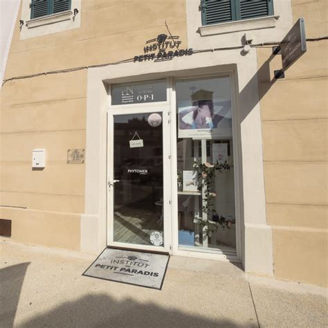 Photo de l'entrée de l'Institut du Petit Paradis à Brignoles