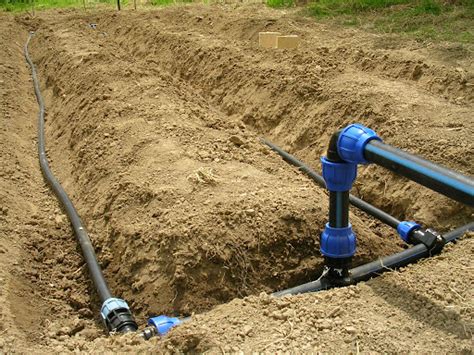 Installation d'un système d'arrosage goutte à goutte enterré