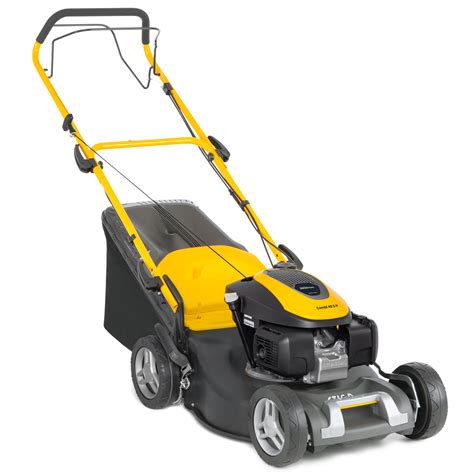 Tondeuse à gazon thermique Stiga en action