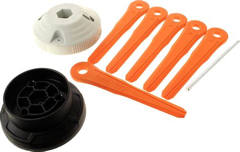 Exemple de différents accessoires de coupe pour débroussailleuses