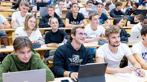 Étudiants STAPS en séance de tutorat