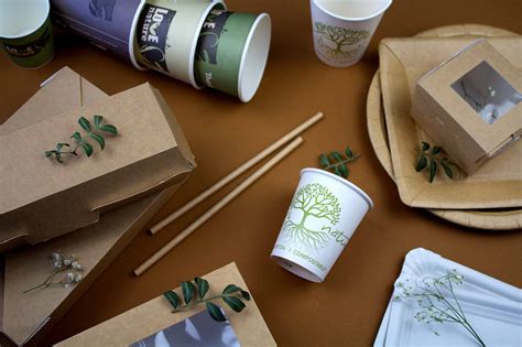 Image d'objets fabriqués à partir de bois d'eucalyptus et de produits de soins enrichis à l'huile essentielle