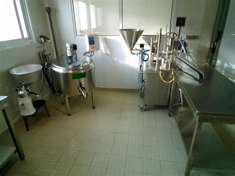 Intérieur de l'atelier de transformation laitier
