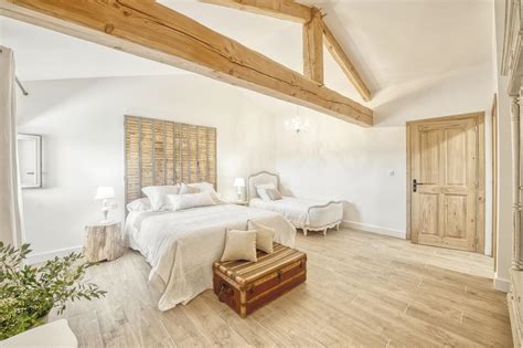 Intérieur d'une chambre d'hôtes au Mas de Mougins
