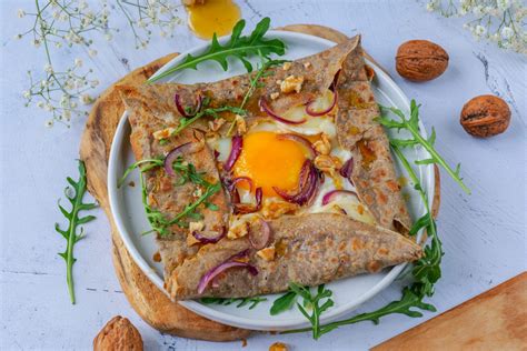 Plat de galettes bretonnes au sarrasin