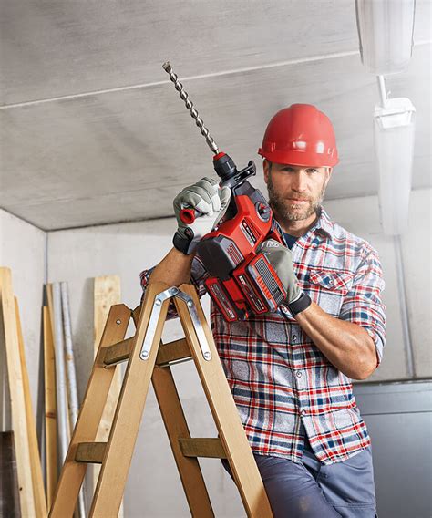 logo Einhell et gamme d'outils de jardinage