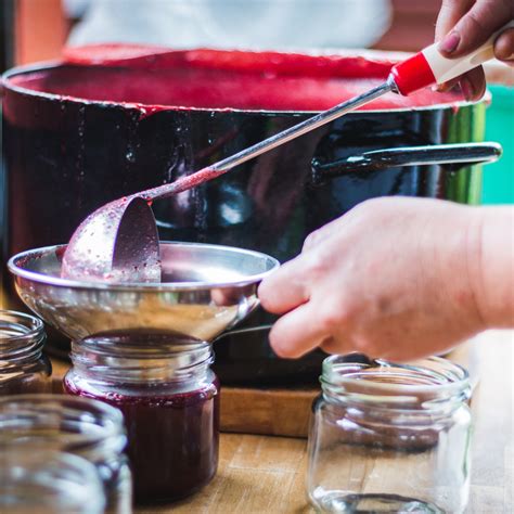 Ustensiles pour faire de la confiture