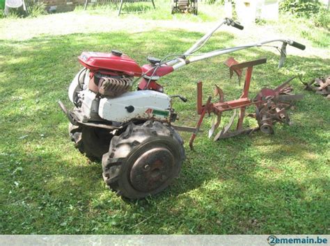 Motoculteur Mitsubishi C 122 en action