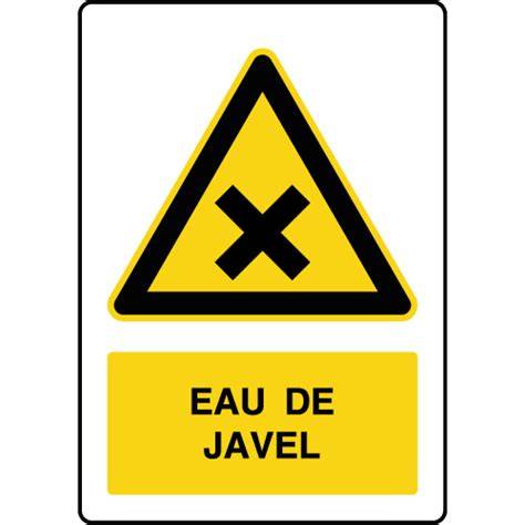 Bouteille d'eau de Javel avec panneau de danger