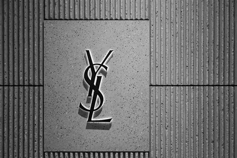 Invitation au Bal des têtes par Yves Saint Laurent