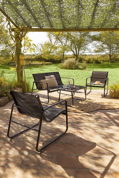 Diversité du mobilier de jardin La Foir'Fouille