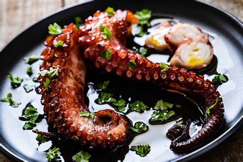 Plat signature : Poulpe entier grillé