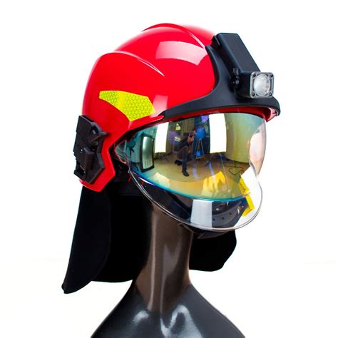 Casque de pompier moderne