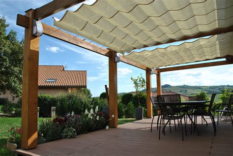 structure d'ombrage en bois