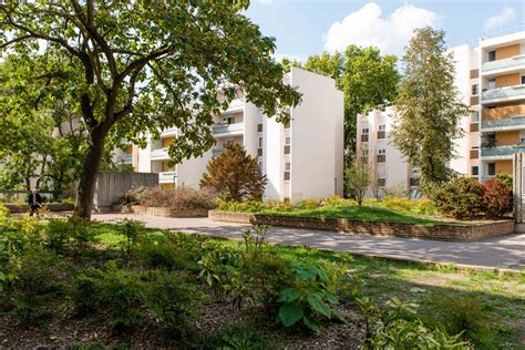 paysage viticole et jardins résidentiels en Gironde