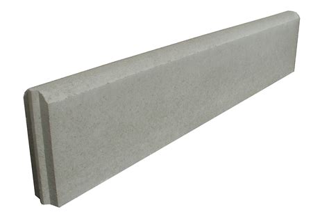 Exemple de bordure en béton grise vendue chez Castorama