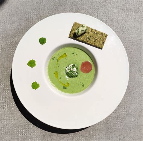 Beurre composé au lierre terrestre, frais et aromatique