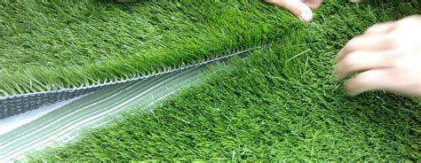 Schéma de pose d'un gazon synthétique avec géotextile et bande de jonction