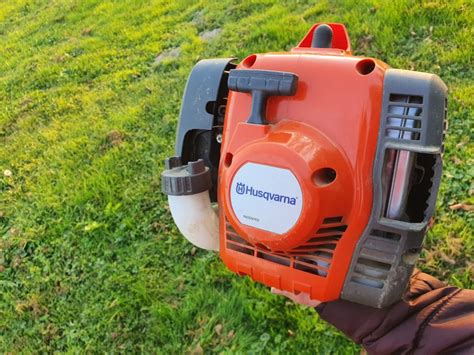 Husqvarna 122C débroiusailleuse