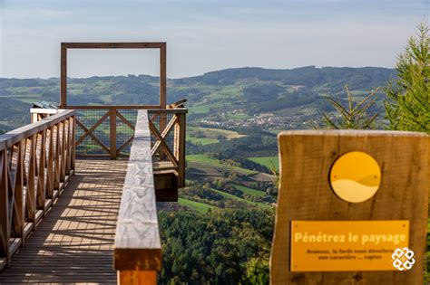Vue imprenable depuis le belvédère de la Mourière sur la vallée de Ceillac