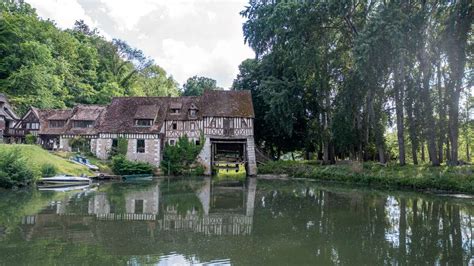 Le Moulin d'Andé et son cadre verdoyant