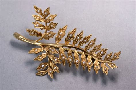 Broche feuille de citronnier dorée
