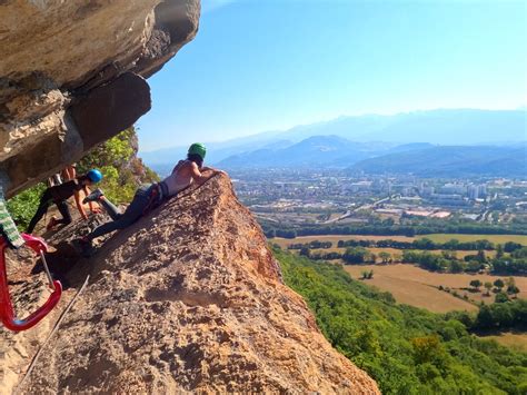 Vue panoramique d'un site d'escalade près de Grenoble