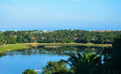 Vue sur le lac marin d'Hossegor depuis Les Hortensias