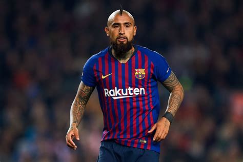 Joueur Arturo Vidal en action